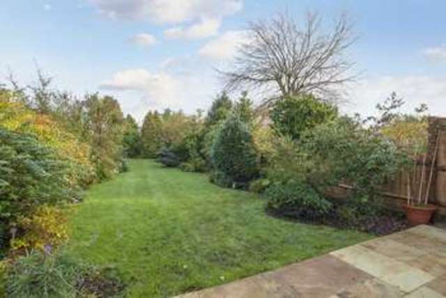  Image of 4 bedroom Detached house to rent in South Lane New Malden KT3 at New Malden, KT3 5RN