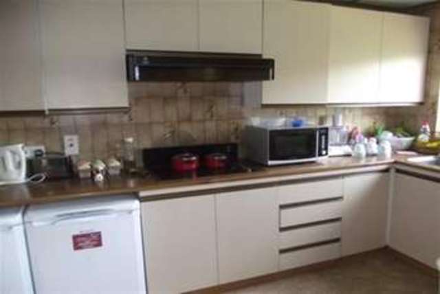  Image of 3 bedroom Detached house to rent in Cadogan Gardens London E18 at London, E18 1LY