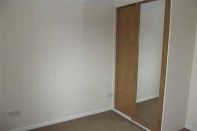  Image of 3 bedroom Flat to rent in Southcrest Road Redditch B98 at Redditch, B98 7JQ