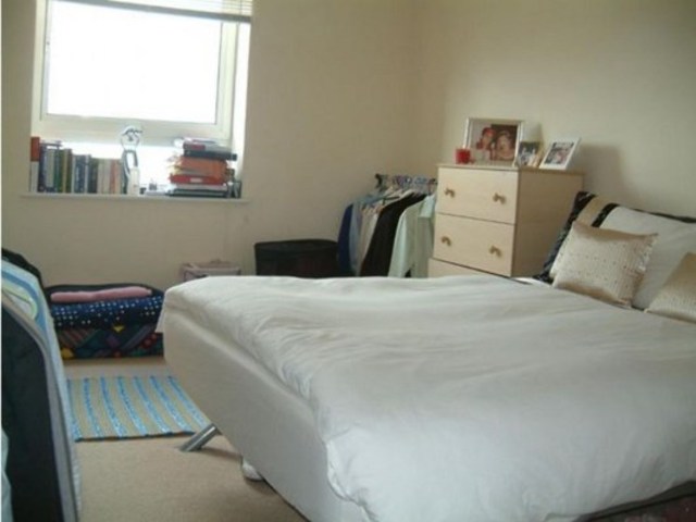  Image of 1 bedroom Apartment to rent in Hainault Street Ilford IG1 at SPECTRUM TOWER 2 - 20 HAINUALT STREET ILFORD, IG1 4GZ