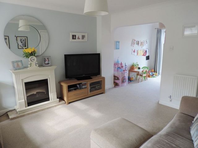  Image of 4 bedroom Detached house for sale in Reynolds Way Blunsdon Swindon SN25 at Reynolds Way St Andrews Ridge Swindon, SN25 4GF