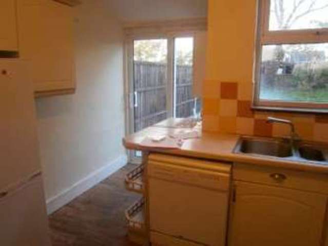  Image of 5 bedroom Detached house to rent in St. Georges Road Cranbrook Ilford IG1 at St Georges Road  Ilford, IG1 3PQ