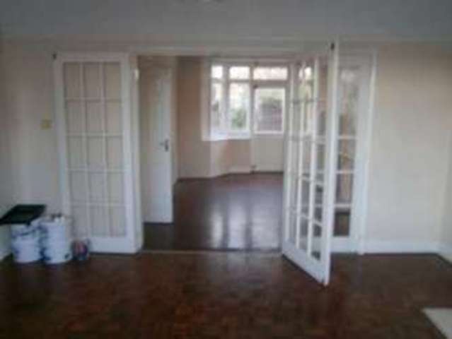  Image of 5 bedroom Detached house to rent in St. Georges Road Cranbrook Ilford IG1 at St Georges Road  Ilford, IG1 3PQ