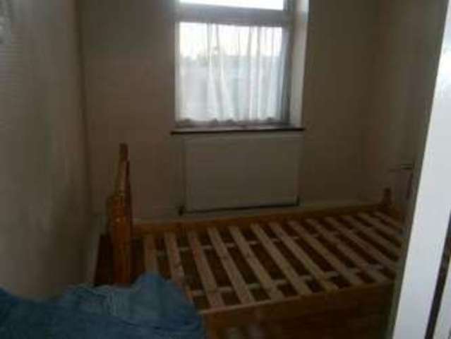  Image of 5 bedroom Detached house to rent in St. Georges Road Cranbrook Ilford IG1 at St Georges Road  Ilford, IG1 3PQ