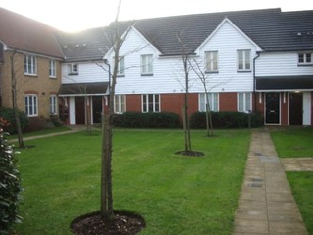  Image of 2 bedroom Detached house to rent in St. James Gardens Chadwell Heath Romford RM6 at St James Garden  little heath, RM6 5RY