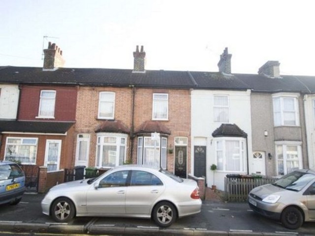  Image of 2 bedroom Terraced house to rent in St. Johns Road Barking IG11 at ST JOHNS RD  BARKING, IG11 7XL