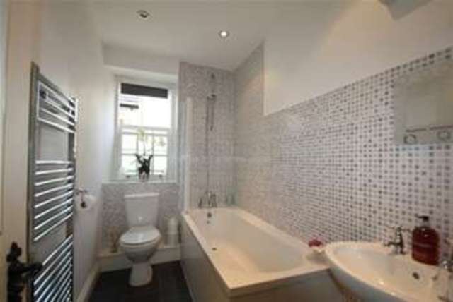  Image of 1 bedroom Flat to rent in St. Mary Street Chippenham SN15 at Chippenham, SN15 3JJ