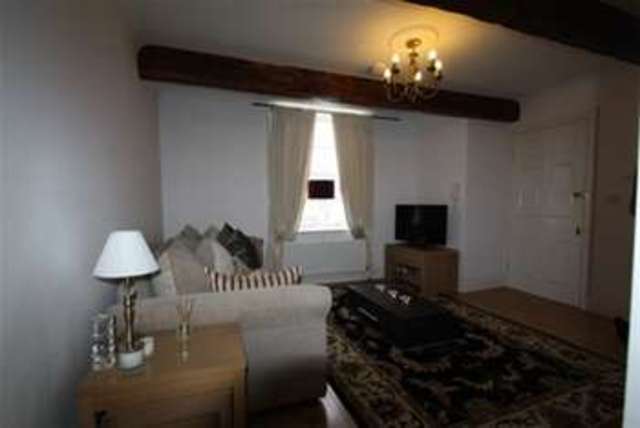  Image of 1 bedroom Flat to rent in St. Mary Street Chippenham SN15 at Chippenham, SN15 3JJ