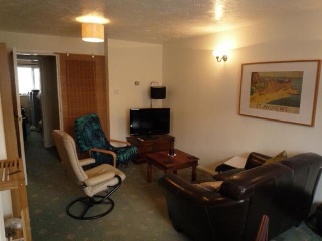  Image of 2 bedroom Flat to rent in King Street Gosport PO12 at St Matthews Court King Street Gosport, PO12 1AW