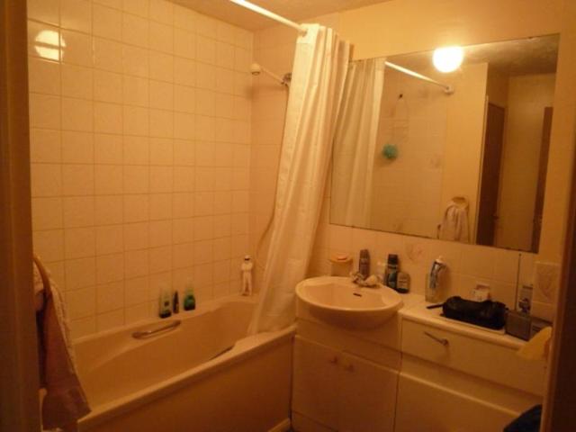  Image of 2 bedroom Flat to rent in King Street Gosport PO12 at St Matthews Court King Street Gosport, PO12 1AW