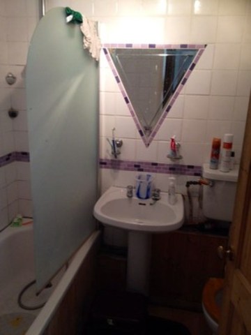  Image of 2 bedroom Flat to rent in St. Peters Close Ilford IG2 at ST PETERS CLOSE  NEWBURY PARK, IG2 7QN