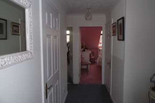  Image of 2 bedroom Flat for sale in Stafford Road Wallington SM6 at 11 Stafford Road  Wallington, SM6 9BE