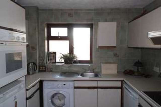  Image of 2 bedroom Flat for sale in Stafford Road Wallington SM6 at 11 Stafford Road  Wallington, SM6 9BE