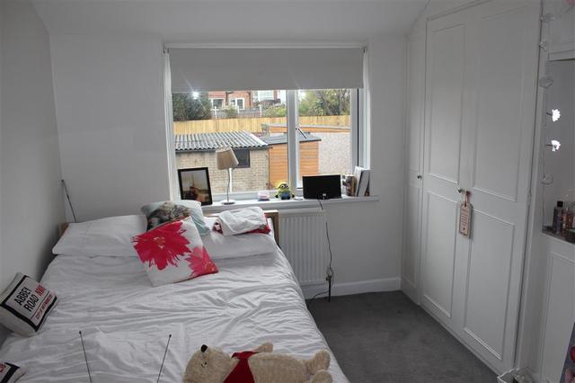  Image of 3 bedroom Detached house to rent in Stanley Avenue Quinton Birmingham B32 at Stanley Avenue  BIRMINGHAM, B32 2HA