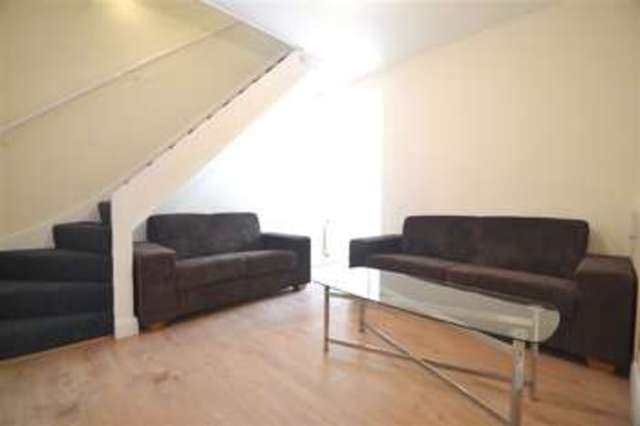  Image of 3 bedroom Terraced house to rent in Stanley Road Morden SM4 at Morden Hall Park, SM4 5DE
