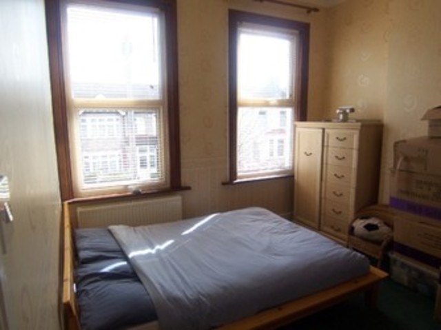  Image of 3 bedroom Detached house to rent in Stanley Road London E18 at Stanley Road  South Woodford, E18 2NS