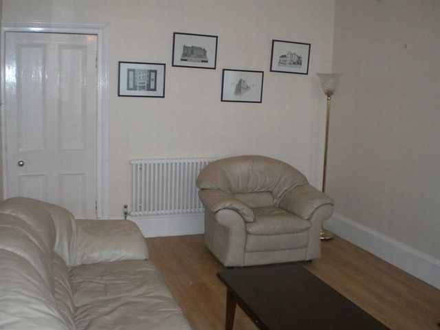  Image of 2 bedroom Flat to rent in Starbank Road Edinburgh EH5 at Trinity Edinburgh Edinburgh, EH5 3BW