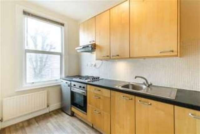  Image of 2 bedroom Flat to rent in Station Road London N21 at London, N21 3RB
