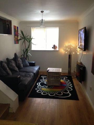  Image of 1 bedroom House Share to rent in Newhall Hill Birmingham B1 at 47 Newhall Hill West Midlands 47 Newhall Hill, B1 3JN