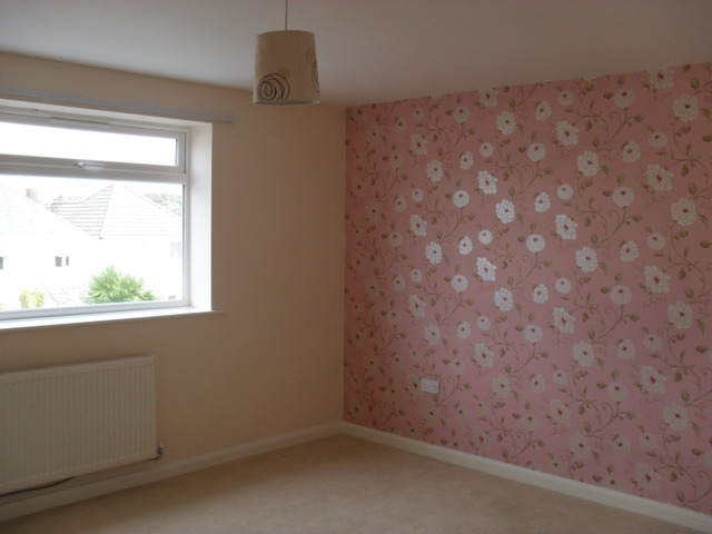  Image of 2 bedroom Semi-Detached house to rent in Stokes Avenue Poole BH15 at Poole  Longfleet, BH15 2EA