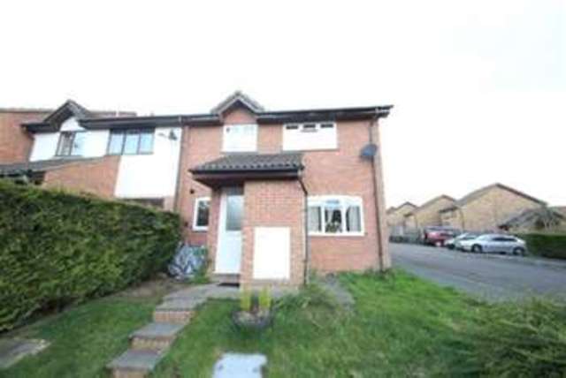  Image of 2 bedroom Terraced house to rent in Stonecrop Road Guildford GU4 at Guildford, GU4 7XS