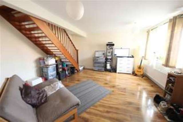  Image of 2 bedroom Terraced house to rent in Stonecrop Road Guildford GU4 at Guildford, GU4 7XS
