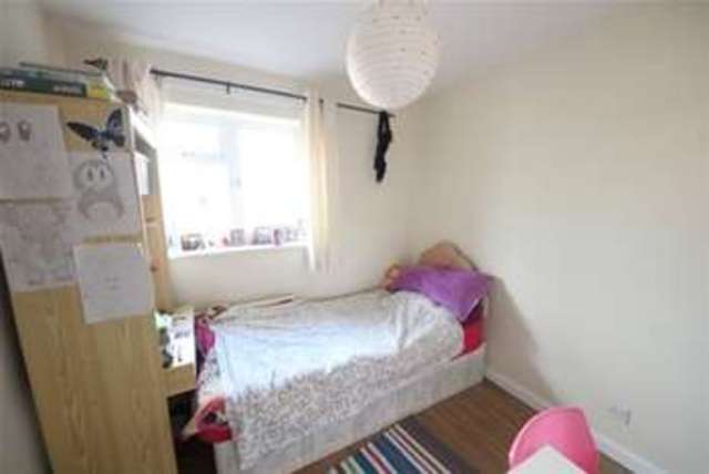  Image of 2 bedroom Terraced house to rent in Stonecrop Road Guildford GU4 at Guildford, GU4 7XS
