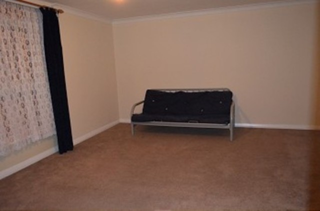  Image of 1 bedroom Flat to rent in Markfield Gardens London E4 at Stonefield Court  Chingford, E4 7NS