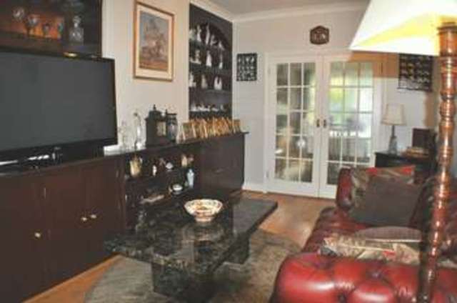  Image of 3 bedroom Detached house for sale in Stoneleigh Avenue Worcester Park KT4 at Stoneleigh Avenue  Worcester Park, KT4 8XY