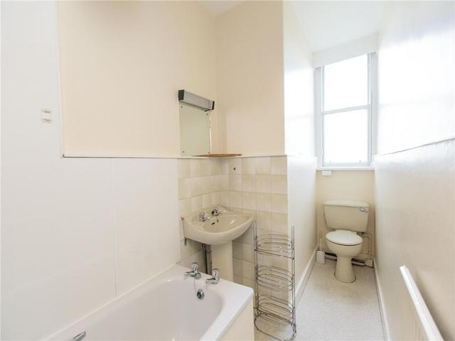  Image of 4 bedroom Flat to rent in Strathearn Road Edinburgh EH9 at Marchmont Edinburgh Edinburgh, EH9 2AD