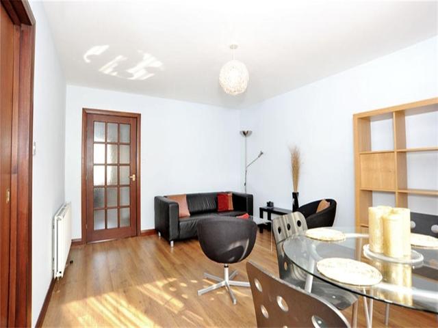  Image of 2 bedroom Flat to rent in Strawberry Bank Parade Aberdeen AB11 at City Centre Aberdeen Aberdeen, AB11 6UT