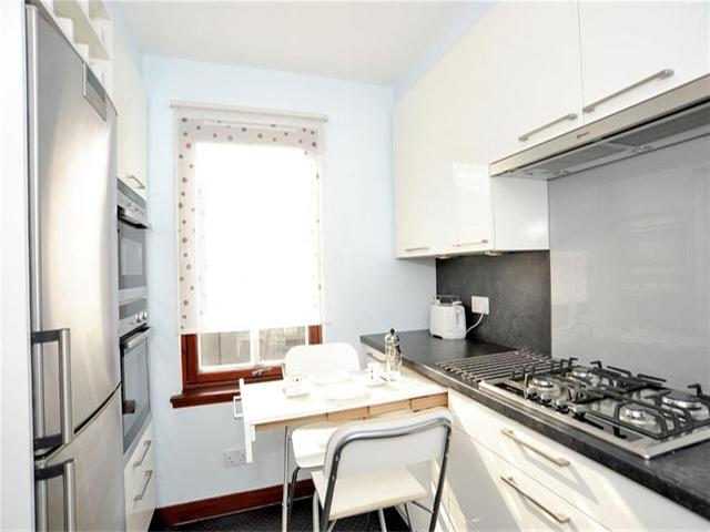  Image of 2 bedroom Flat to rent in Strawberry Bank Parade Aberdeen AB11 at City Centre Aberdeen Aberdeen, AB11 6UT
