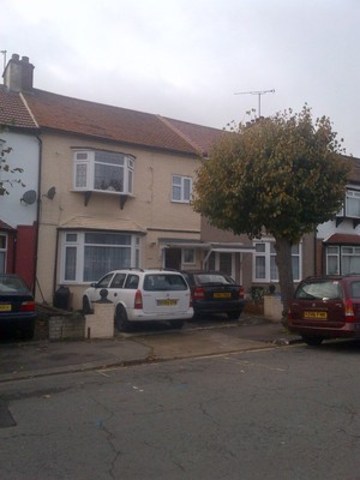  Image of 3 bedroom Terraced house to rent in High Road Seven Kings Ilford IG3 at SUFFOLK ROAD  SEVEN KINGS, IG3 8RF
