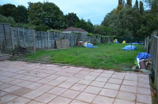  Image of 5 bedroom Detached house to rent in Summit Close London N14 at Summit Close  Southgate, N14 7NR