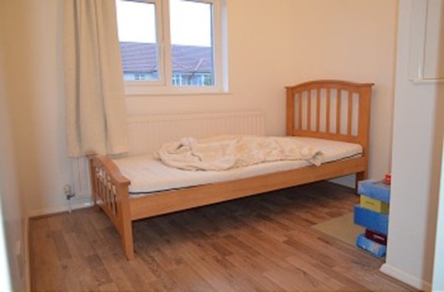  Image of 5 bedroom Detached house to rent in Summit Close London N14 at Summit Close  Southgate, N14 7NR