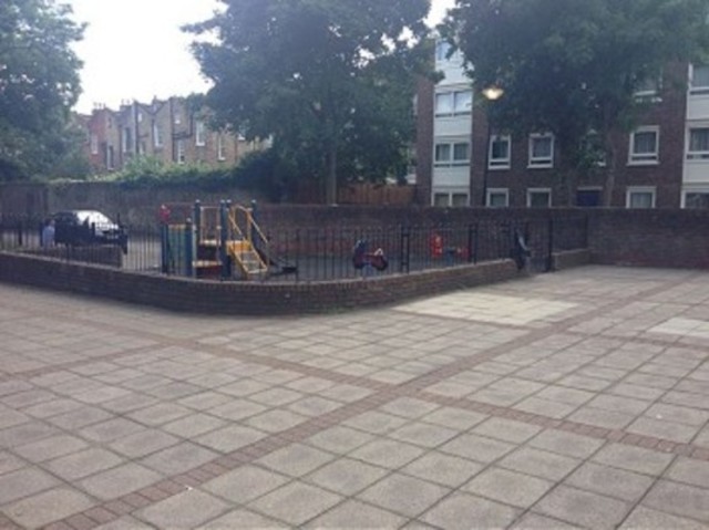  Image of 3 bedroom Flat to rent in Sussex Way London N7 at Sussex Way  Holloway, N7 6RX