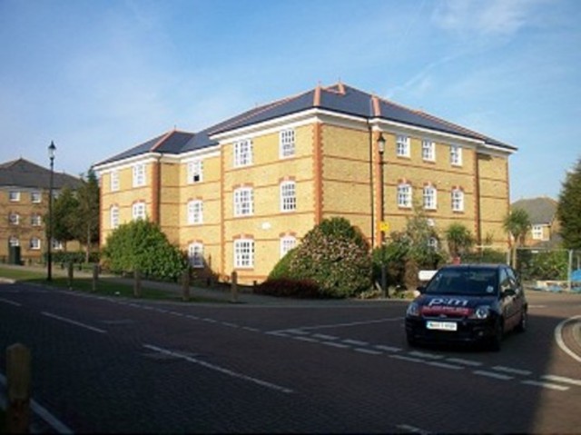  Image of 2 bedroom Flat to rent in Hanbury Drive London N21 at Sylvan House Hanbury Drive London, N21 1SZ