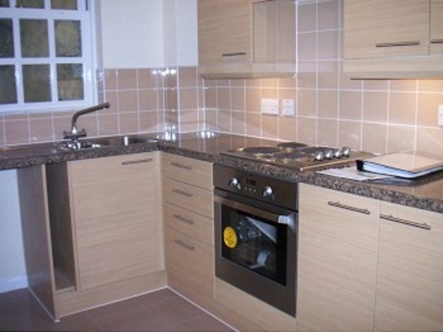  Image of 2 bedroom Flat to rent in Hanbury Drive London N21 at Sylvan House Hanbury Drive London, N21 1SZ