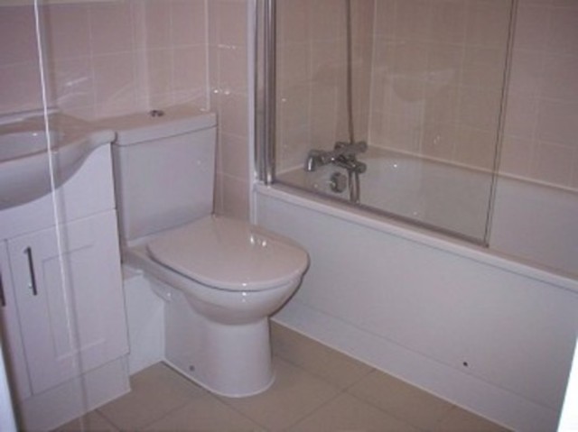  Image of 2 bedroom Flat to rent in Hanbury Drive London N21 at Sylvan House Hanbury Drive London, N21 1SZ