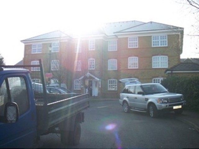  Image of 2 bedroom Flat to rent in Hanbury Drive London N21 at Sylvan House Hanbury Drive London, N21 1SZ