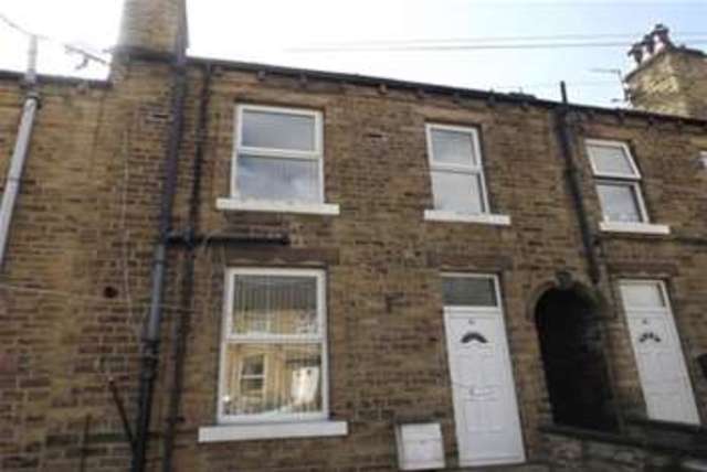  Image of 2 bedroom Property to rent in Tanfield Road Birkby Huddersfield HD1 at Huddersfield, HD1 5HG
