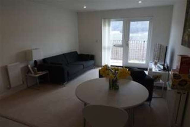  Image of 2 bedroom Flat to rent in Tay Road Tilehurst Reading RG30 at Reading, RG30 4DR