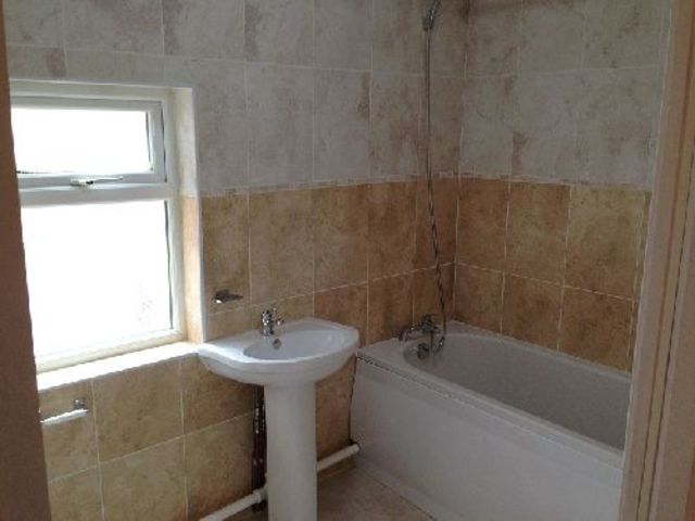  Image of 4 bedroom House Share to rent in Teignmouth Road Selly Oak Birmingham B29 at Selly Oak West Midlands Selly Oak, B29 7AX