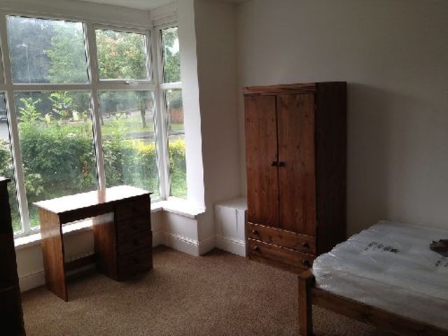  Image of 4 bedroom House Share to rent in Teignmouth Road Selly Oak Birmingham B29 at Selly Oak West Midlands Selly Oak, B29 7AX