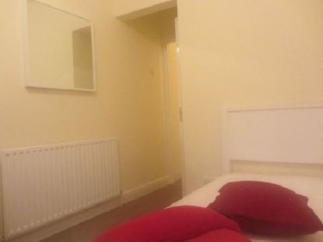  Image of 5 bedroom House Share to rent in Teignmouth Road Selly Oak Birmingham B29 at Selly Oak West Midlands Selly Oak, B29 7AX