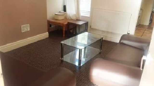  Image of 5 bedroom House Share to rent in Teignmouth Road Selly Oak Birmingham B29 at Selly Oak West Midlands Selly Oak, B29 7BA