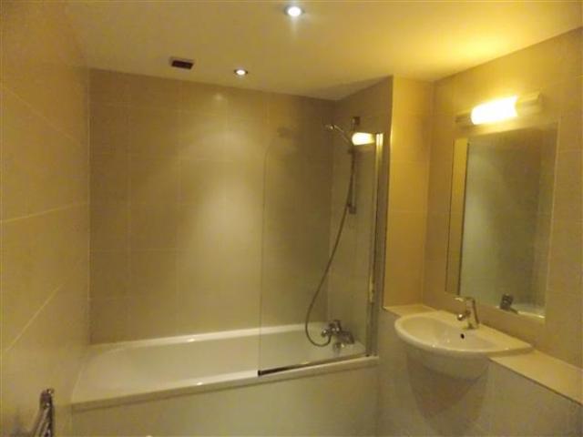  Image of 1 bedroom Apartment to rent in Mirabel Street Manchester M3 at Manchester, M3 1NP