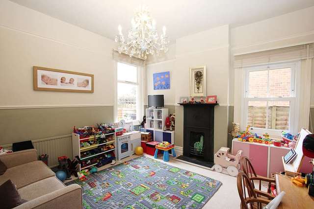  Image of 4 bedroom Semi-Detached house for sale in Thames Avenue Pangbourne Reading RG8 at Thames Avenue Pangbourne Reading, RG8 7BU