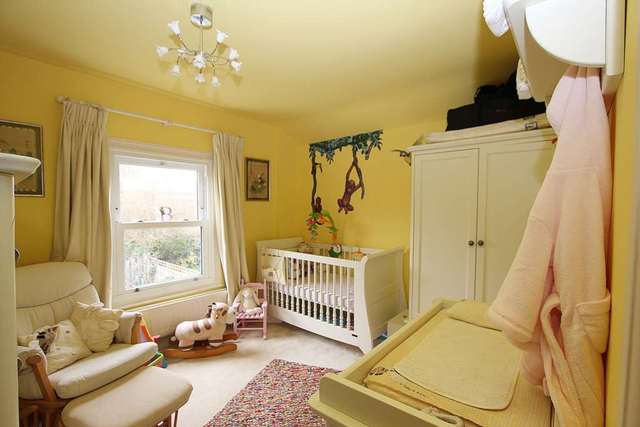  Image of 4 bedroom Semi-Detached house for sale in Thames Avenue Pangbourne Reading RG8 at Thames Avenue Pangbourne Reading, RG8 7BU