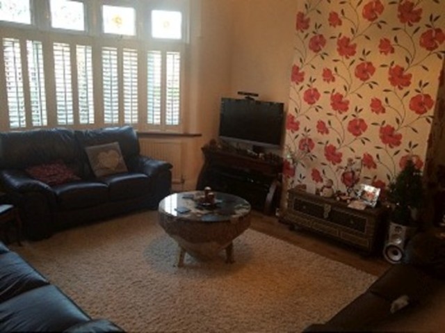  Image of 3 bedroom Detached house to rent in The Avenue London E4 at The Avenue  Highams Park, E4 9RD